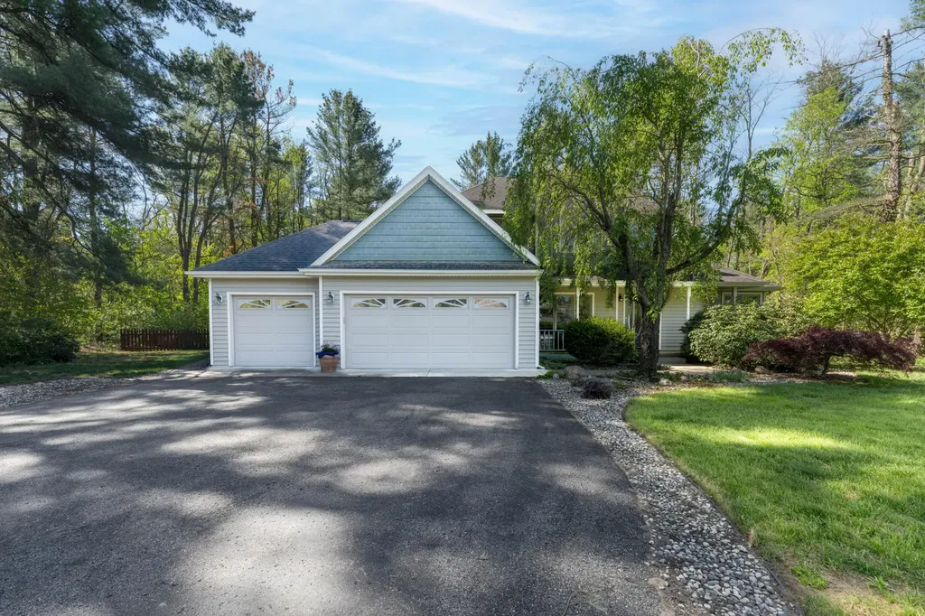 27514 Rolling Pines Court Antwerp Township MI 49065