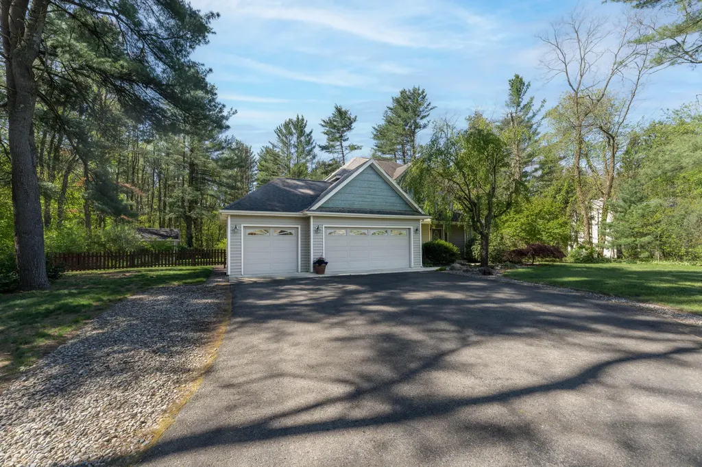 27514 Rolling Pines Court Antwerp Township MI 49065