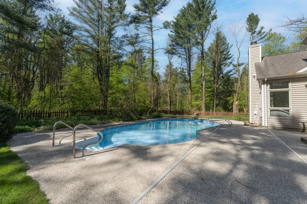 27514 Rolling Pines Court Antwerp Township MI 49065
