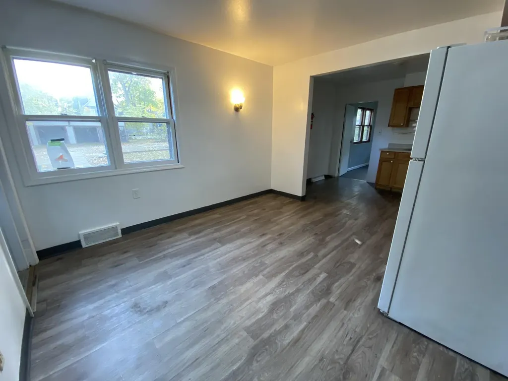 529 Wheaton Avenue Kalamazoo City MI 49008
