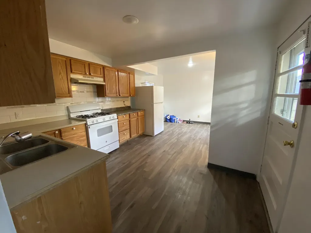 529 Wheaton Avenue Kalamazoo City MI 49008