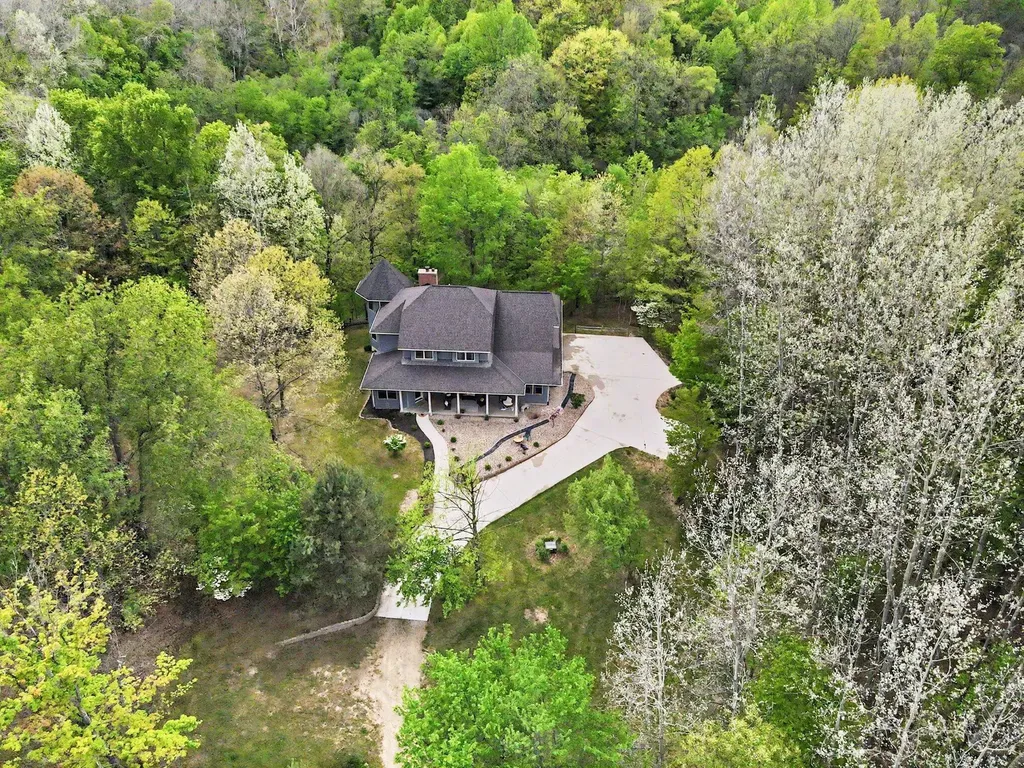 14888 County Road 687 Geneva Township MI 49090