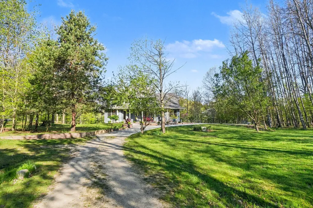 14888 County Road 687 Geneva Township MI 49090