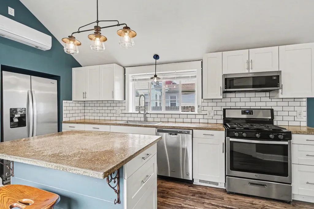 42 Mckinley Avenue N Battle Creek City MI 49017