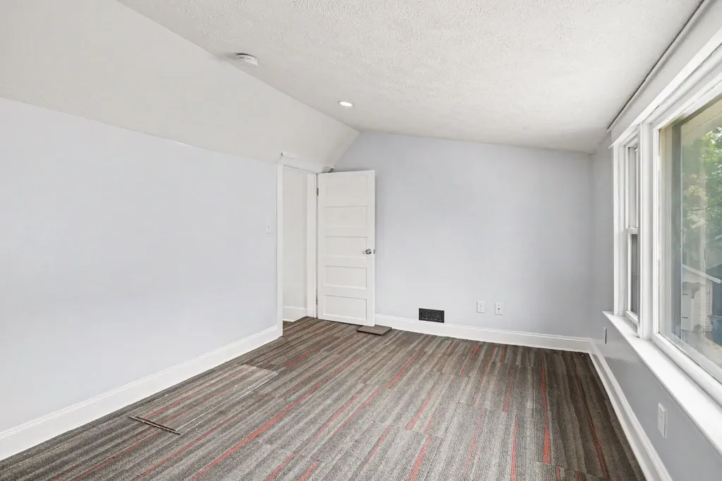 42 Mckinley Avenue N Battle Creek City MI 49017