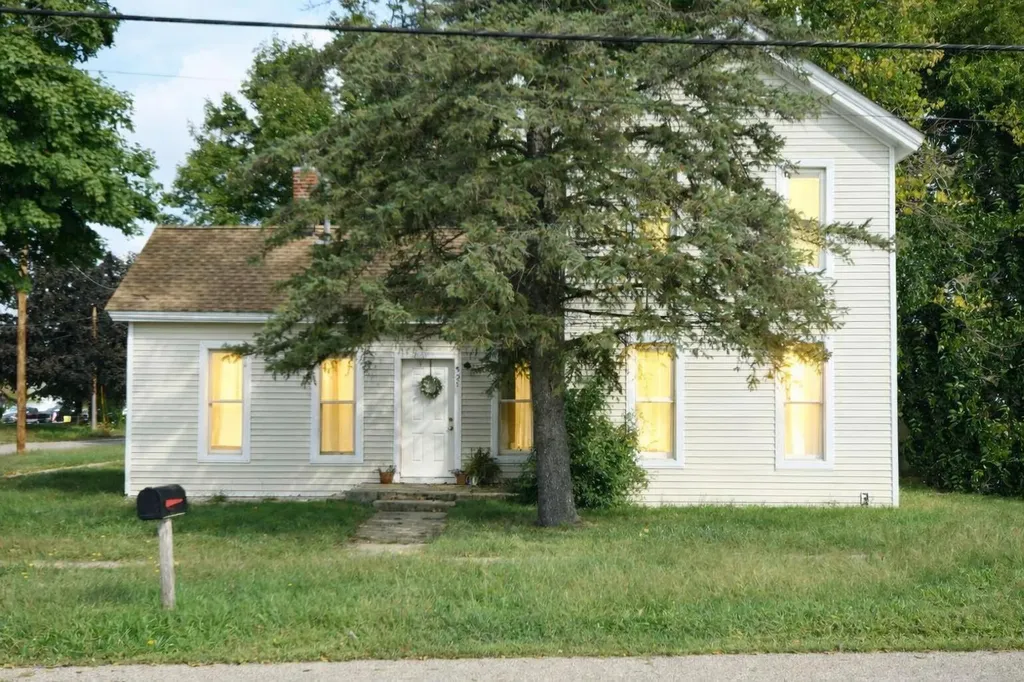 501 E Paw Paw Street Paw Paw Village MI 49079