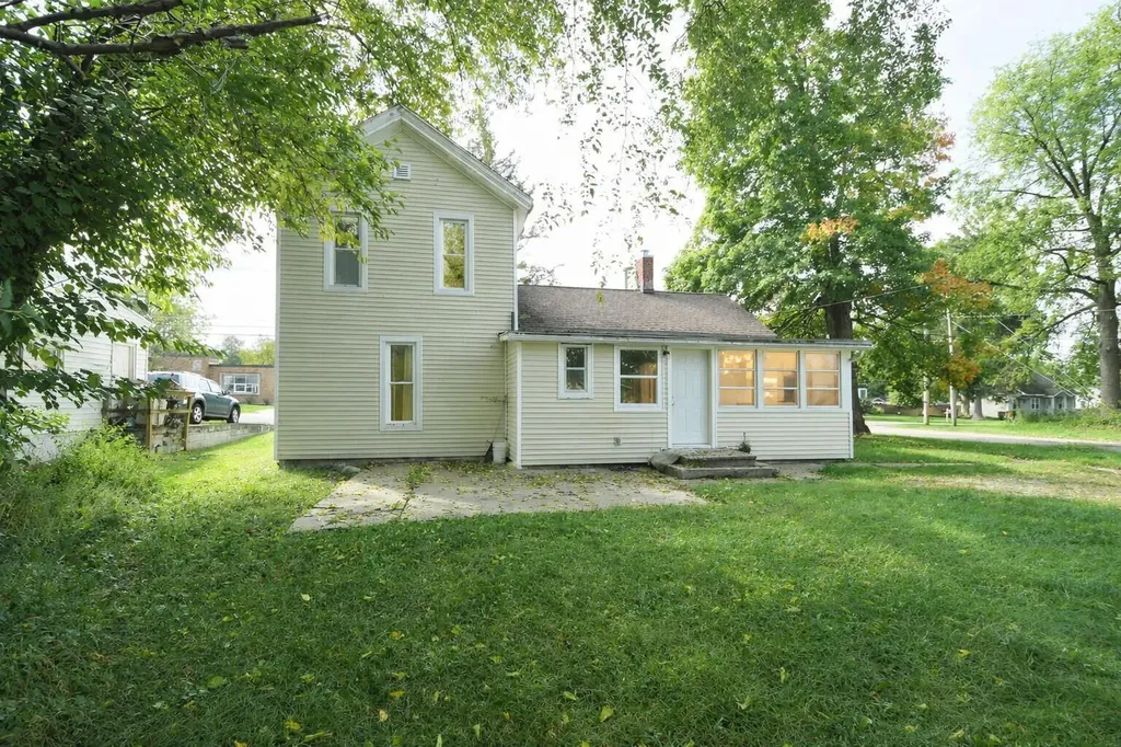 501 E Paw Paw Street Paw Paw Village MI 49079