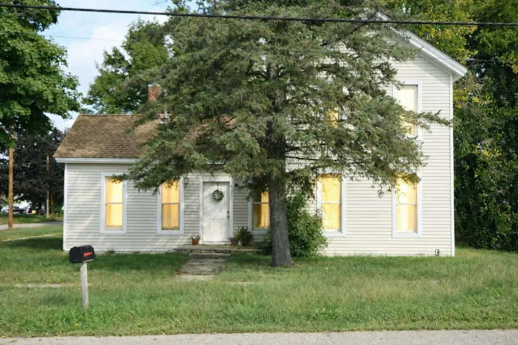 501 E Paw Paw Street Paw Paw Village MI 49079