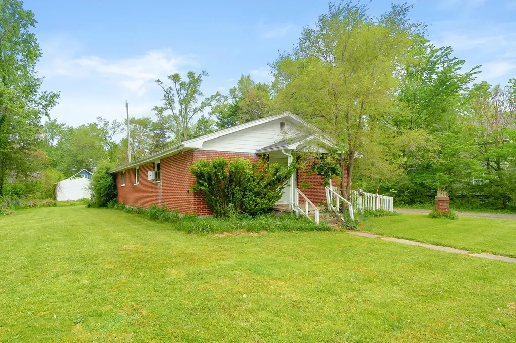 713 Chicago Avenue Kalamazoo Charter Township MI 49048