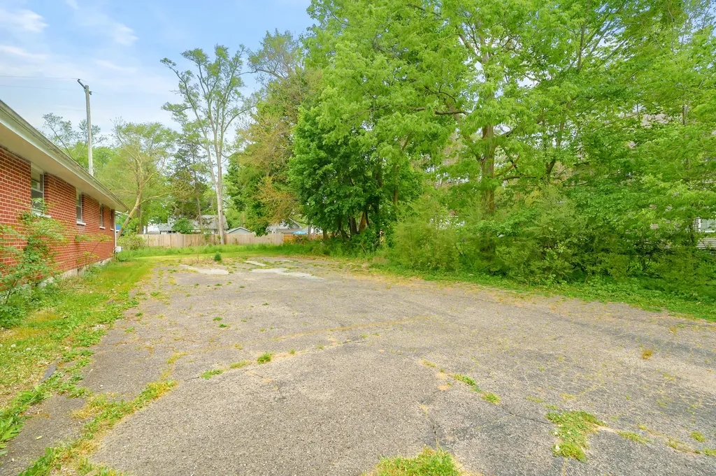 713 Chicago Avenue Kalamazoo Charter Township MI 49048