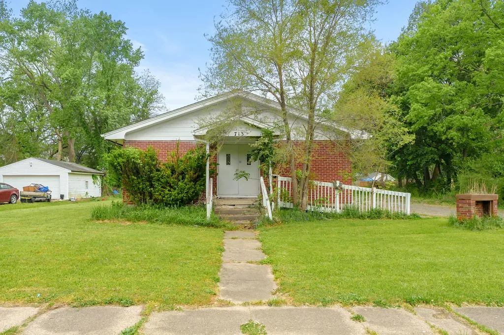 713 Chicago Avenue Kalamazoo Charter Township MI 49048