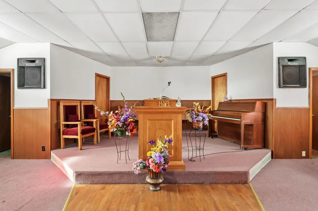 713 Chicago Avenue Kalamazoo Charter Township MI 49048