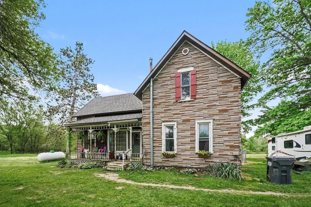38753 Fisk Lake Road Waverly Township MI 49079