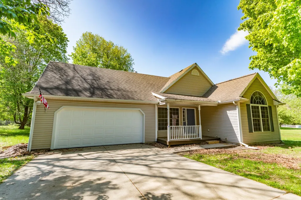 24260 Beacon Hill Terrace Almena Township MI 49071