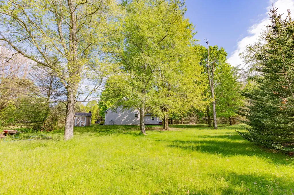 24260 Beacon Hill Terrace Almena Township MI 49071