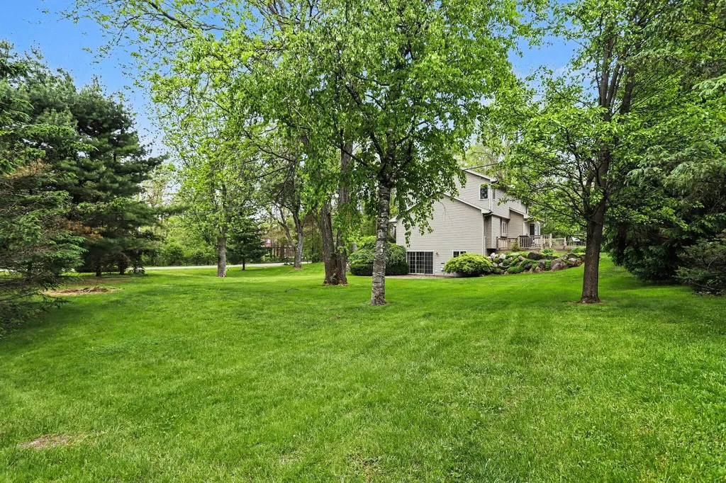 104 Briars Farm Lane Pennfield Charter Township MI 49017