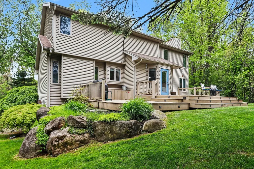 104 Briars Farm Lane Pennfield Charter Township MI 49017