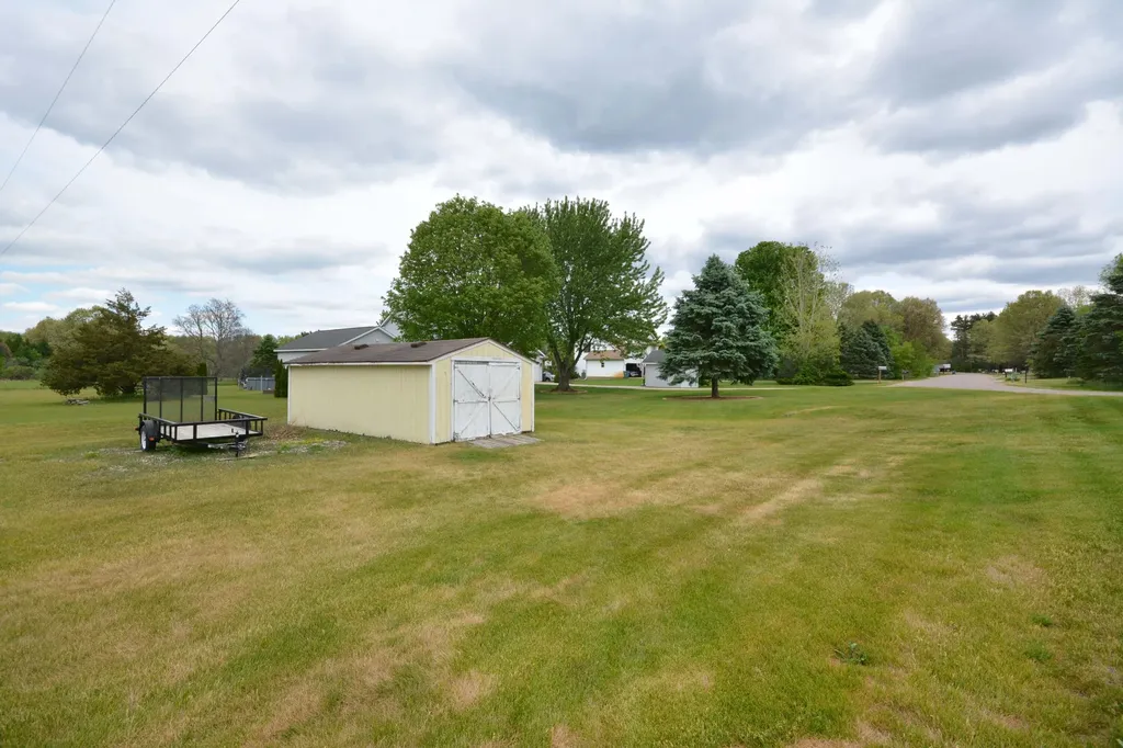 31900 Pawton Lane Antwerp Township MI 49079
