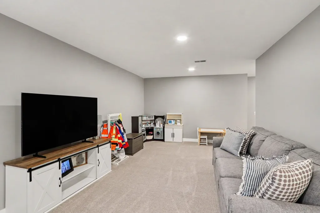 11299 E De Avenue Ross Township MI 49083