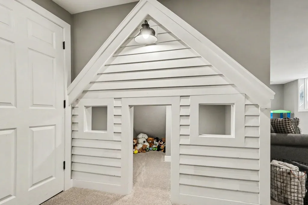 11299 E De Avenue Ross Township MI 49083
