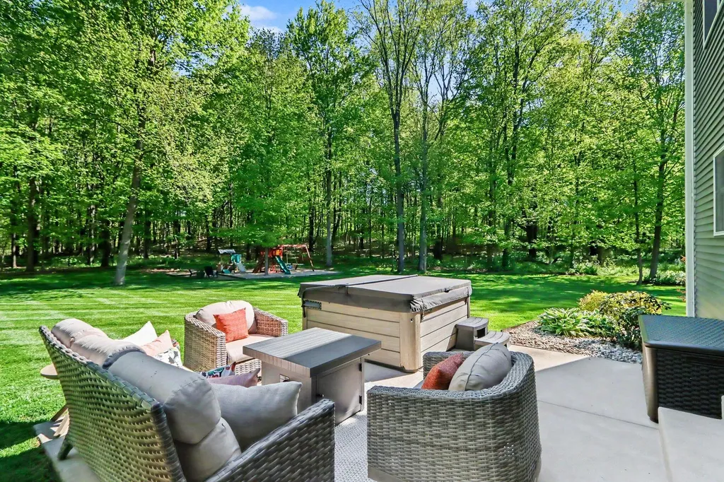 11299 E De Avenue Ross Township MI 49083