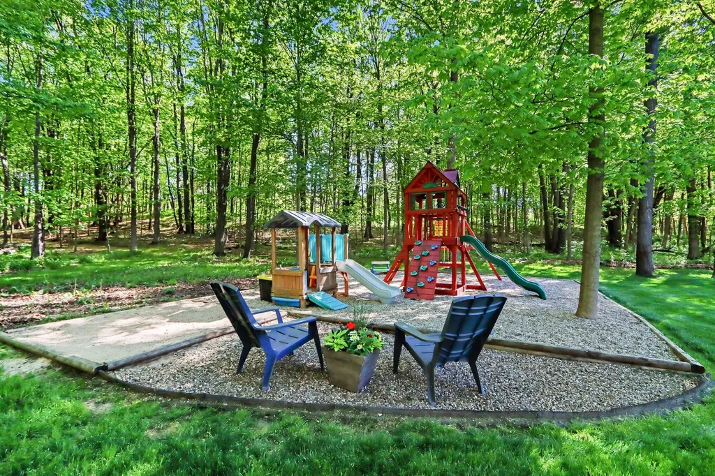 11299 E De Avenue Ross Township MI 49083