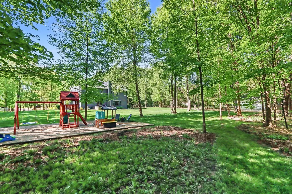 11299 E De Avenue Ross Township MI 49083