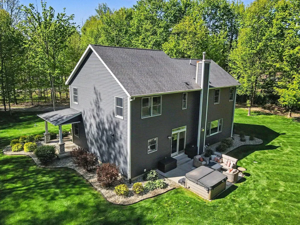 11299 E De Avenue Ross Township MI 49083