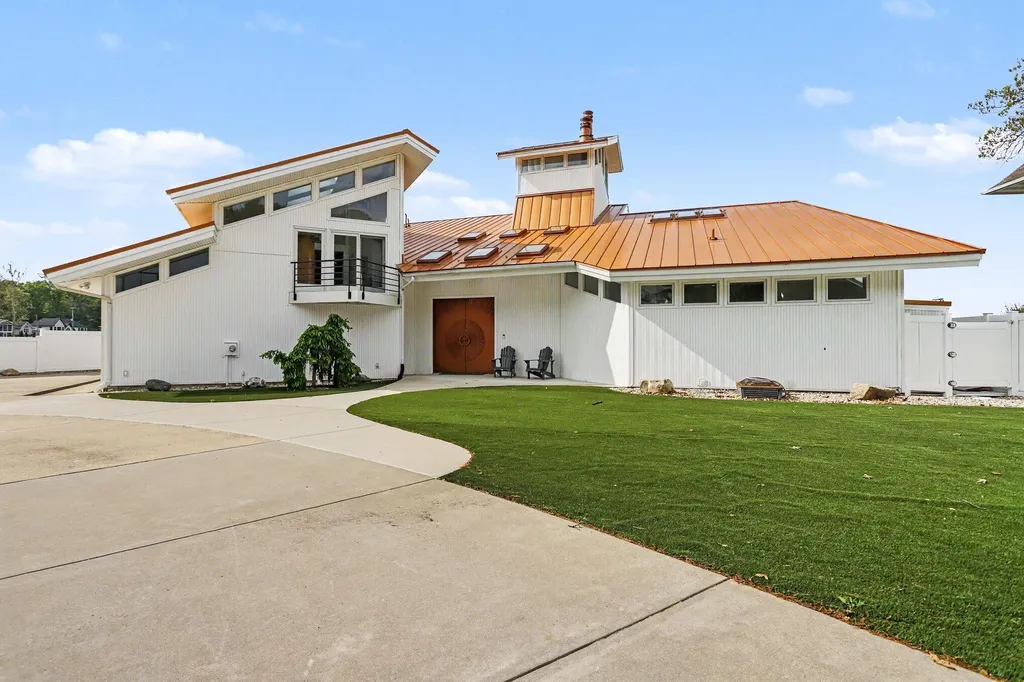 1046 N Eagle Lake Drive Texas Charter Township MI 49009