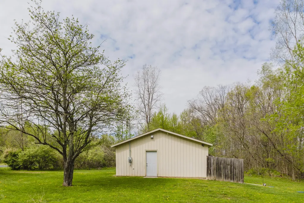 41341 Co Road 665 Waverly Township MI 49079