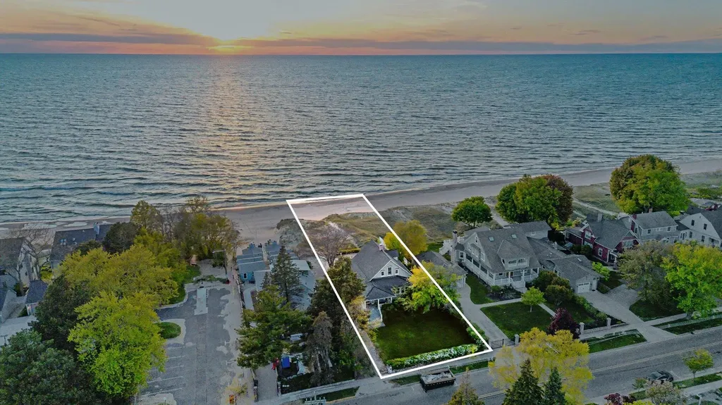 409 N Shore Drive South Haven City MI 49090