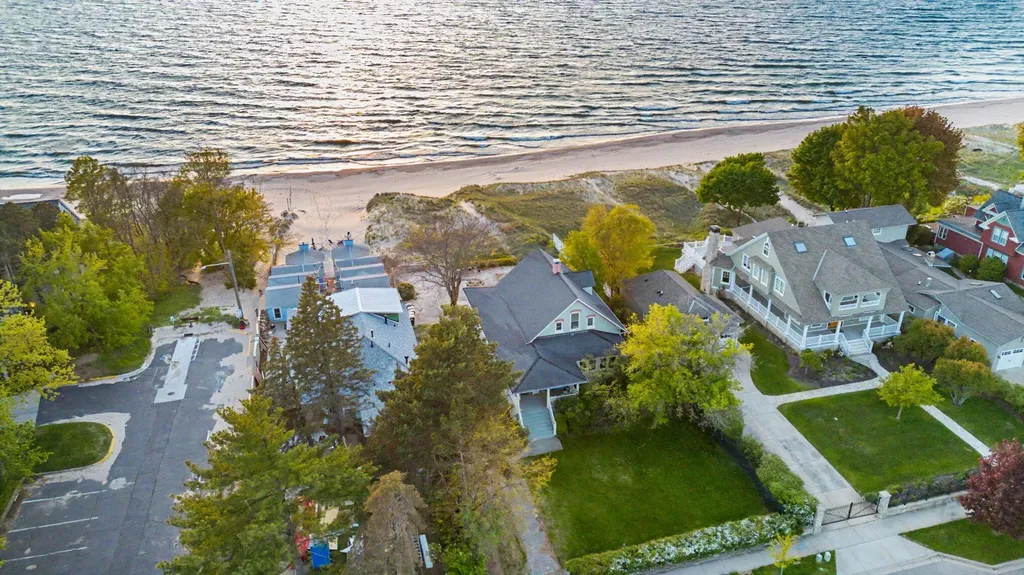 409 N Shore Drive South Haven City MI 49090