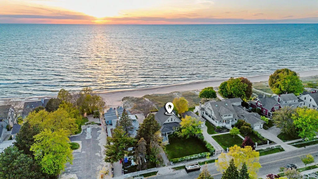 409 N Shore Drive South Haven City MI 49090