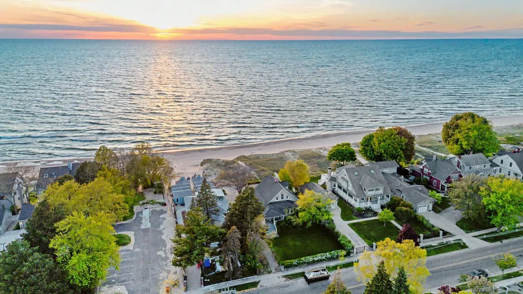 409 N Shore Drive South Haven City MI 49090