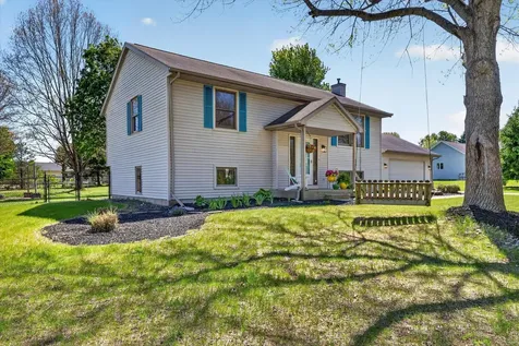 23027 Bobolink Avenue Almena Township MI 49071