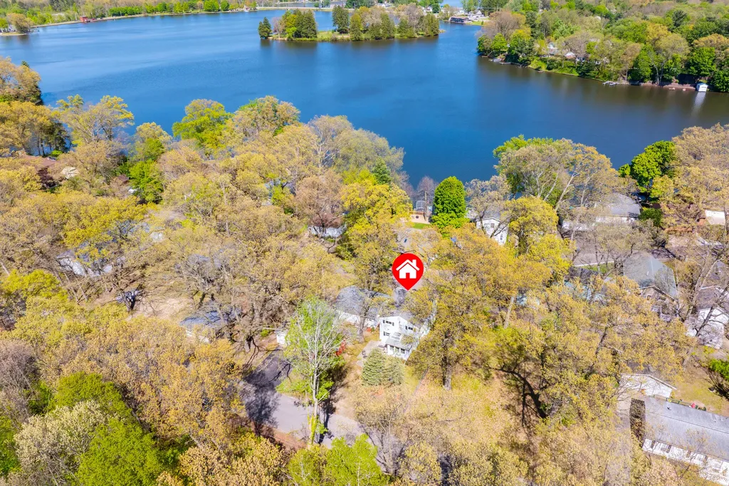 52320 Sheridan Road Paw Paw Township MI 49079