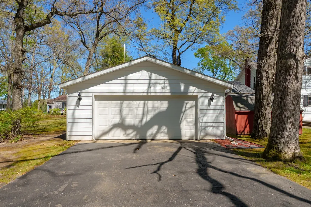 52320 Sheridan Road Paw Paw Township MI 49079