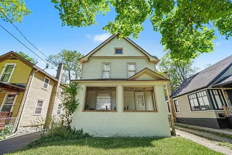 719 Mccourtie Street Kalamazoo City MI 49008