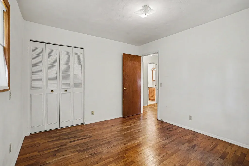2323 Cumberland Street Kalamazoo City MI 49006