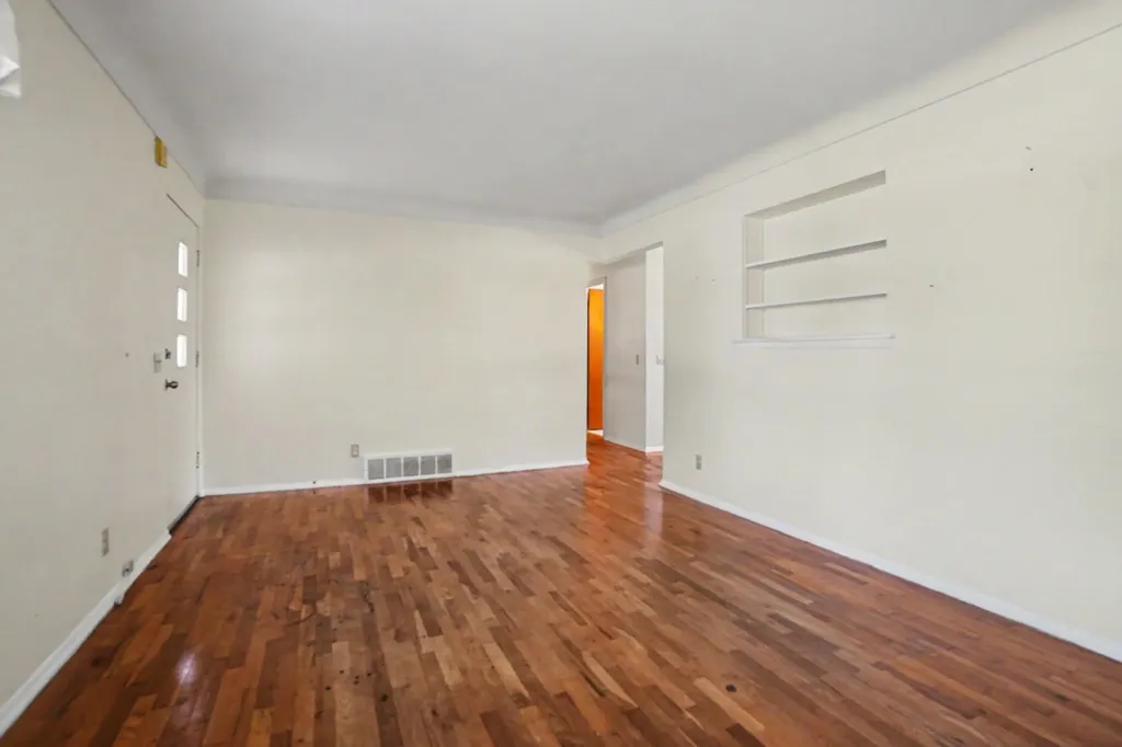 2323 Cumberland Street Kalamazoo City MI 49006