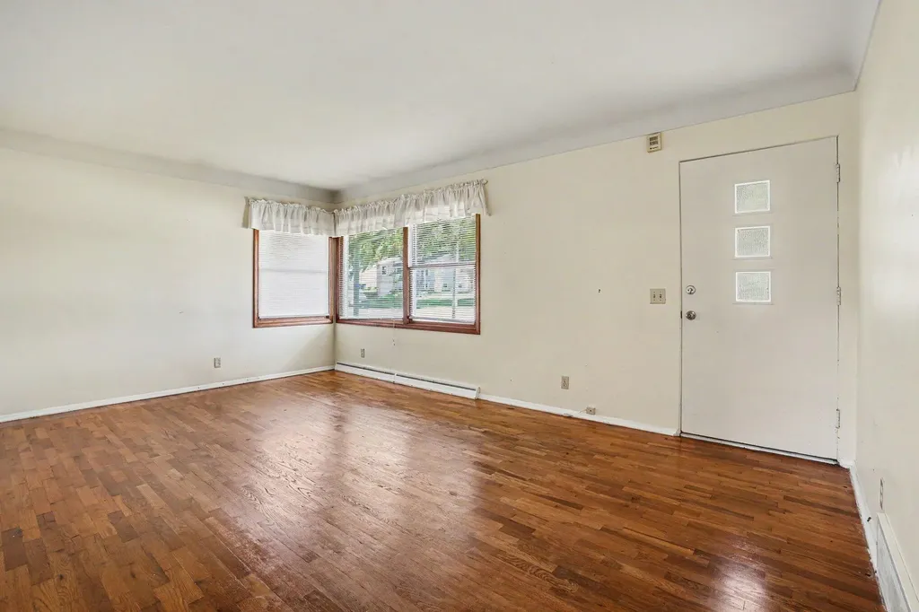 2323 Cumberland Street Kalamazoo City MI 49006