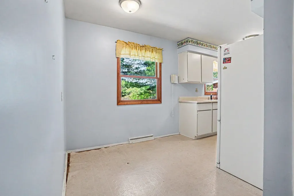 2323 Cumberland Street Kalamazoo City MI 49006