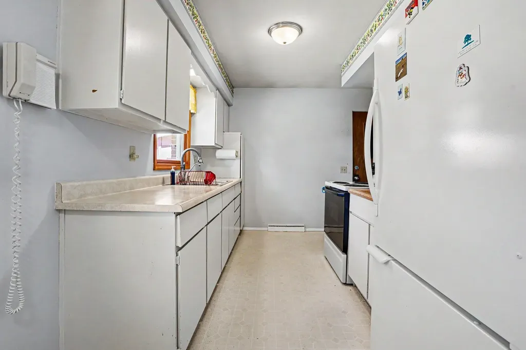 2323 Cumberland Street Kalamazoo City MI 49006