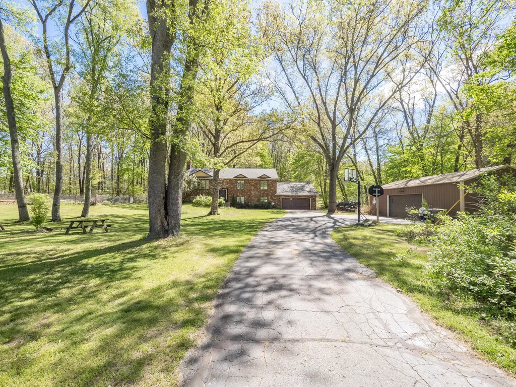 4115 S Van Kal Street Oshtemo Charter Township MI 49071