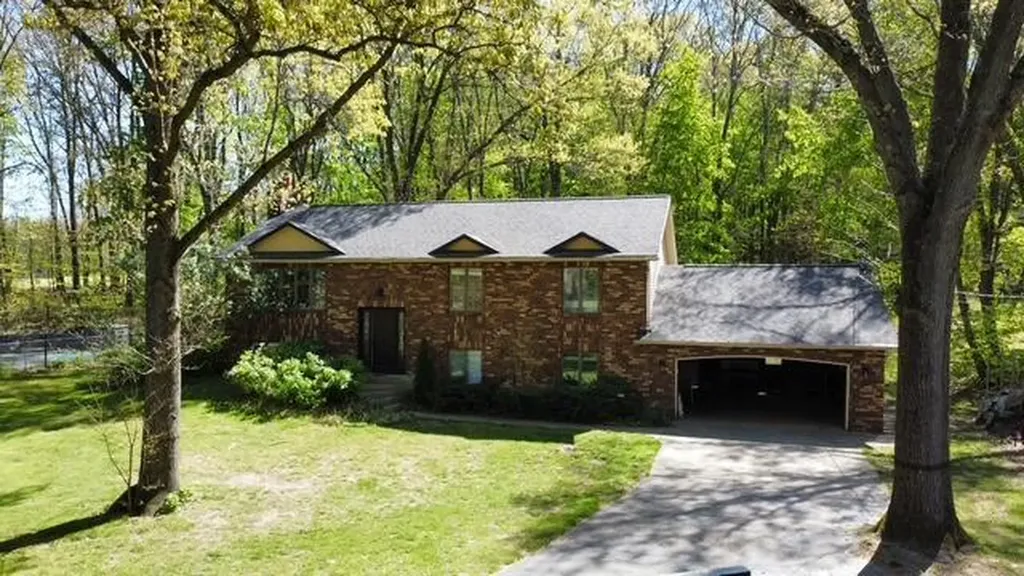 4115 S Van Kal Street Oshtemo Charter Township MI 49071