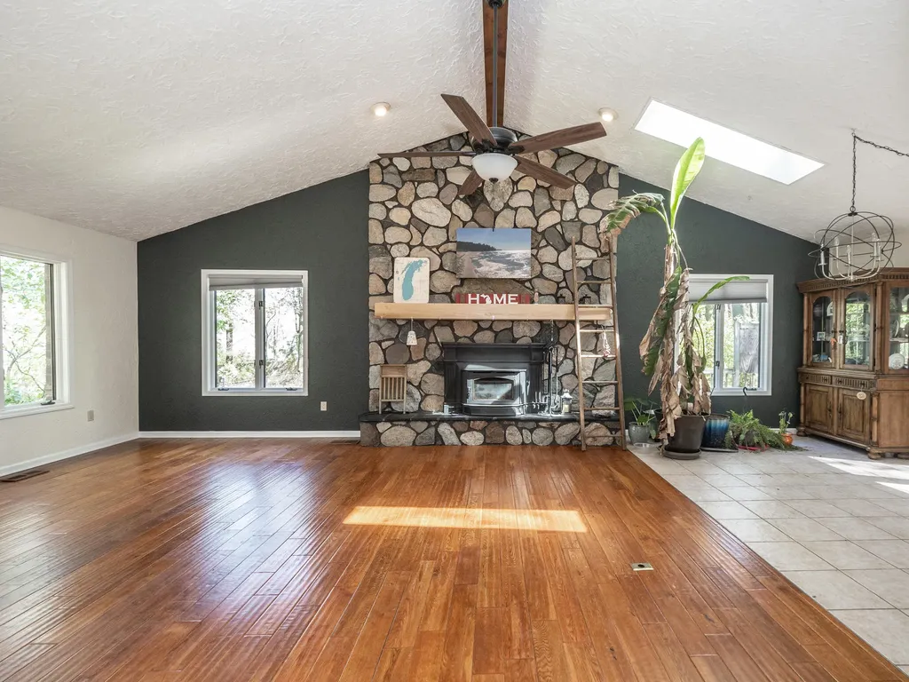 4115 S Van Kal Street Oshtemo Charter Township MI 49071