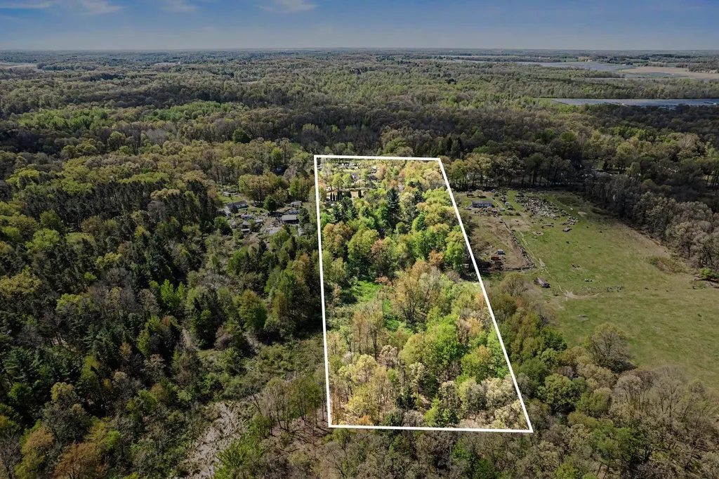 13321 R Drive N Convis Township MI 49014