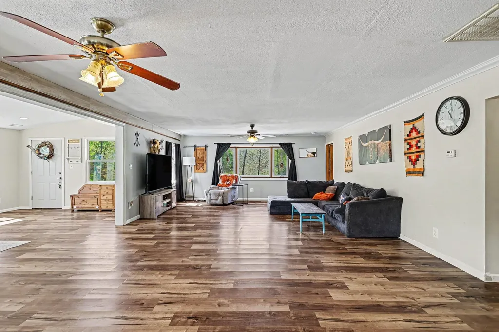 13321 R Drive N Convis Township MI 49014