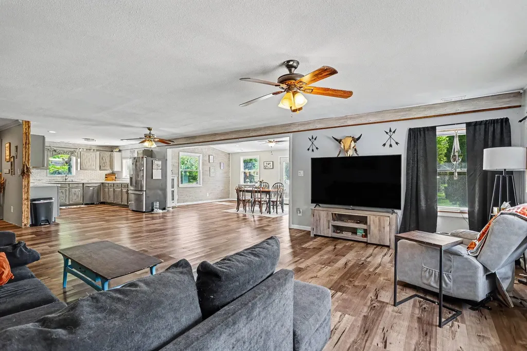 13321 R Drive N Convis Township MI 49014
