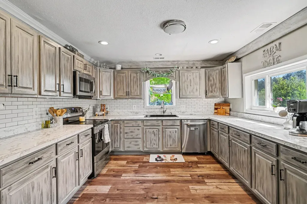13321 R Drive N Convis Township MI 49014